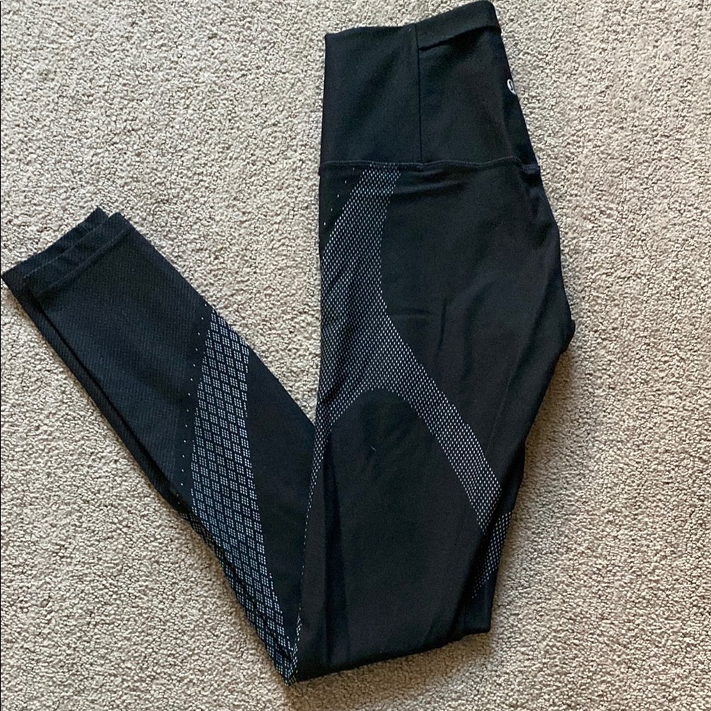 Lulu Black and Gray Patterned Leggings